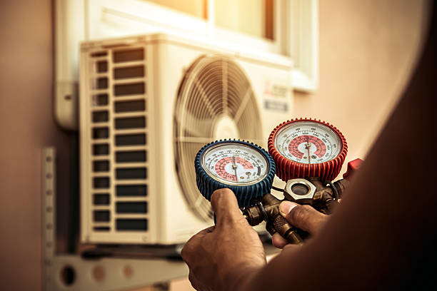 Professional Hvac technician working in Minneapolis, KS